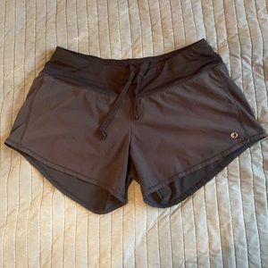 Oiselle Roga Shorts